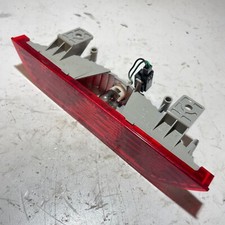 HYUNDAI GETZ REAR BRAKE LIGHT BOOT 3DR TAILGATE HIGH LEVEL CENTRE 05-09