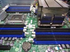 SUPERMICRO X9DRi-LN4F+ Dual