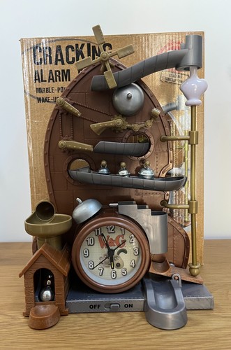 Wallace gromit cracking - &,