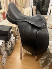 Nick Dolman 17,5" Wide Black GP Saddle