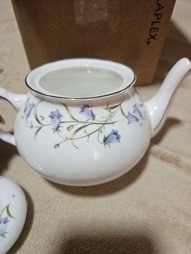 Duchess harebell teapot - duchess, bone