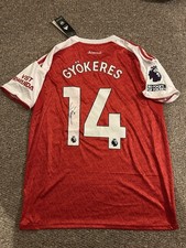 Arsenal Viktor Gyokeres 2025-2026 Hand Signed Home Shirt | Defect - Description