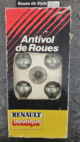 Rare renault locking wheel - renault,