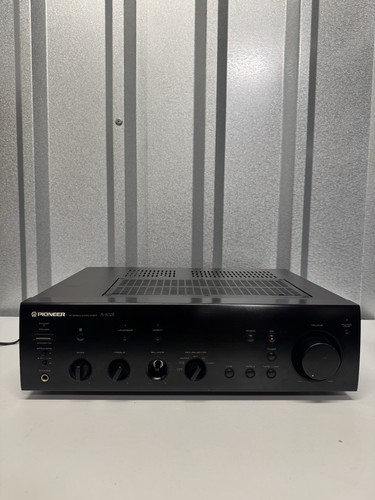 Pioneer stereo amplifier - stereo,