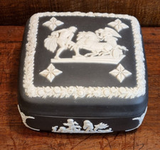 VINTAGE Wedgwood JASPER WARE Black DECORATIVE SQUARE TRINKET BOX