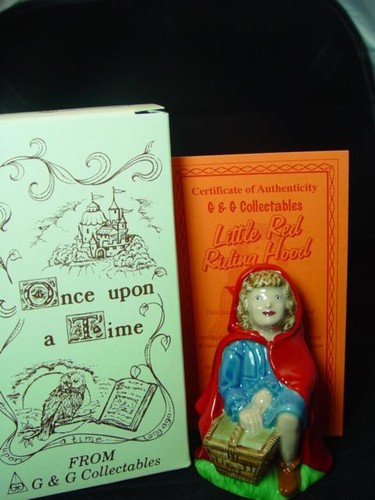 Wade little red riding - red,