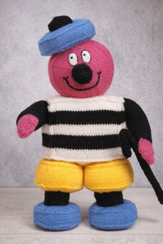 Bertie bassett knitting knit - knitting,