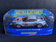 Scalextric C2965 Aston Martin
