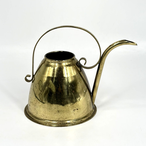 Brass tone watering can long - watering,