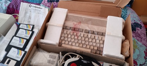 Commodore amiga a600hd - commodore,