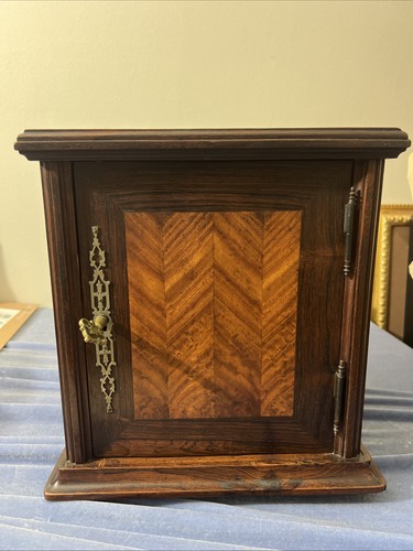 Vintage locking wooden - locking, cigar
