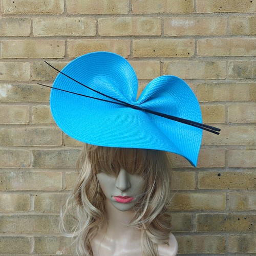 Sky blue fascinator black - blue,