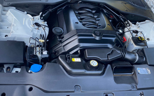 Jaguar 2005 rhd bare - v8,