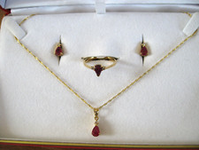 Ruby & Diamond 18ct Gold