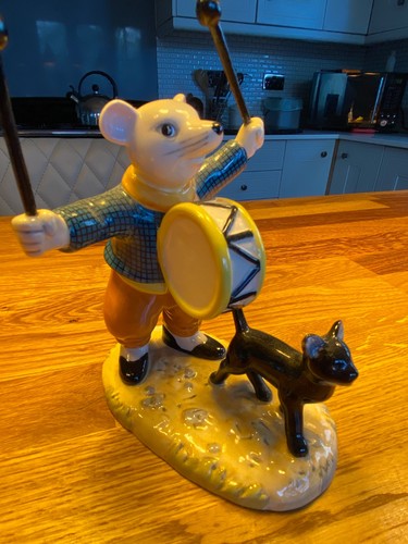 Royal doulton rupert - royal, bear
