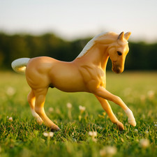 Breyer Stablemates Palomino