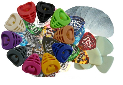 Assorted new guitar picks - new,