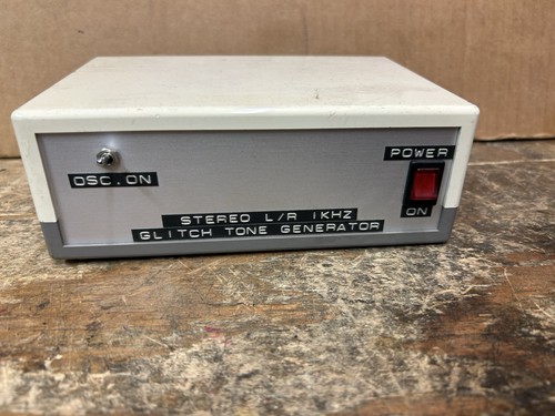 Stereo 1khz glitch tone - stereo,
