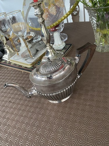 Silver plated tea pot - silver,