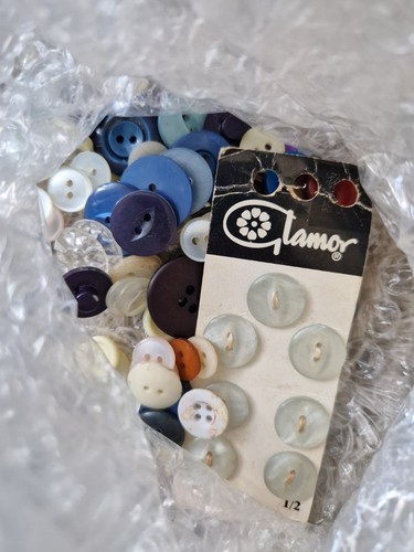 Collection vintage buttons - of,