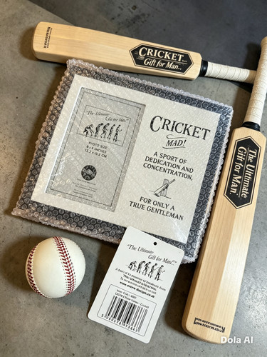 Cricket photo frame - cricket,