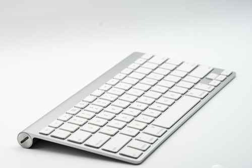 Apple wireless keyboard 2009 - wireless,