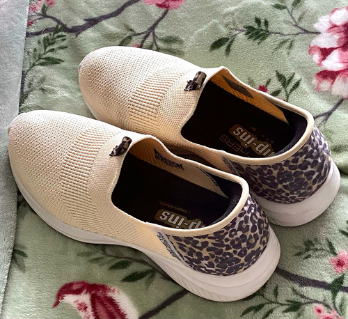 Skechers slip ins - skechers, hands