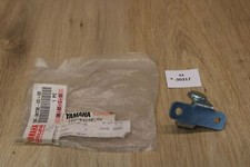 Yamaha 10V-24738-00 Bracket, Seat NOS NEW Genuine xx30317