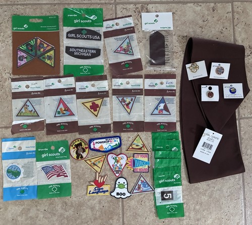 New girl scouts brownie badges - scouts,