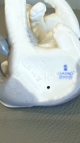 Lladro cat and mouse with - cat,