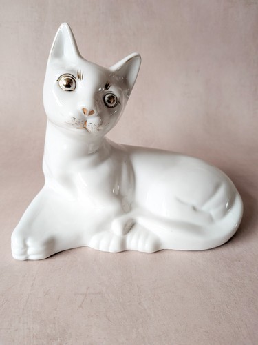 Vintage white ceramic cat - vintage,