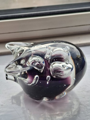 Glass paperweight pig.Purple