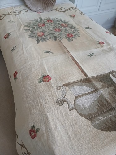 Throw tapestry design