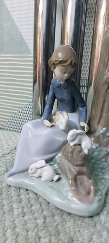 Beautiful vintage nao - nao, by