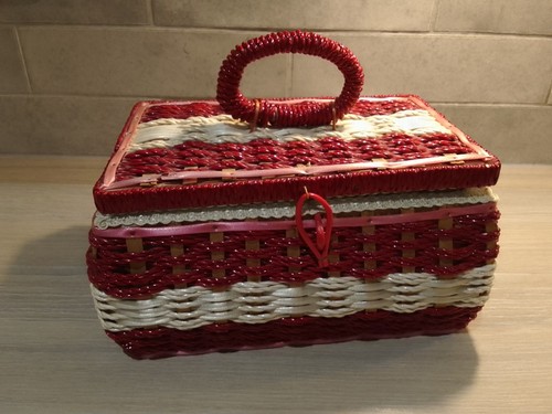 Vintage small red - vintage, cream