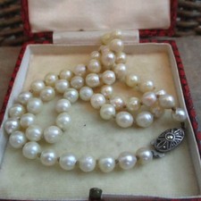STUNNING  CLASSIC SALTWATER  UNIFORM AKOYA CULTURED PEARL NECKLACE 16.5'