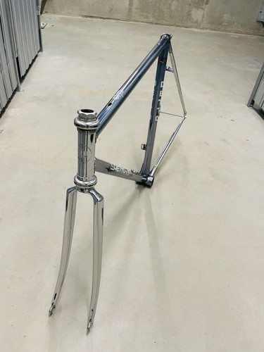 Dark chrome italian - chrome,
