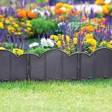 Outdoor Palisade Lawn Edge