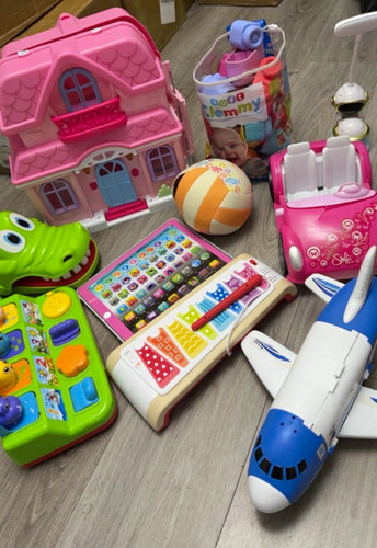 Pink foldable plastic doll - pink,