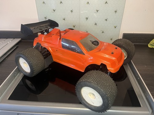 Hong nor truggy fitted - 1/8,