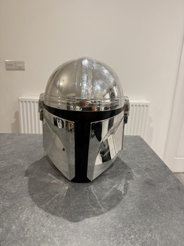 Star wars mandalorian helmet - star,