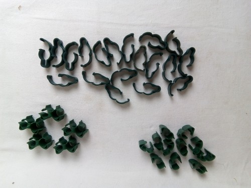 Assorted omlet cage clips - omlet,