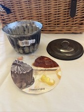Vtg Ametalurgica Tin Cake Fluted Side Portugal & Lid Desert Pudding Mould Rusty
