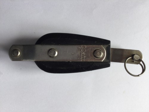 Main sailing pulley block - main,