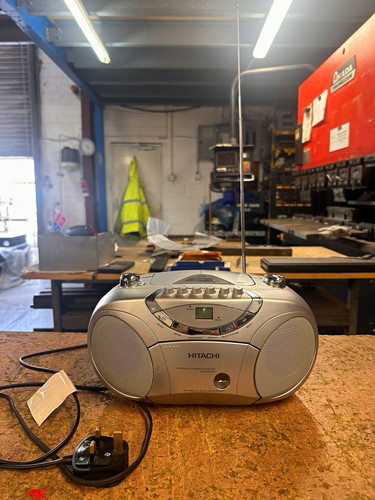 Hitachi cx74uk boombox - hitachi, cd