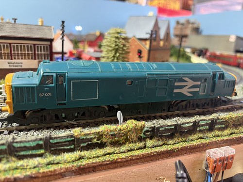 Hornby gauge r359 class 37 - gauge,