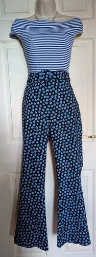 Floral retro 1970s style - floral,