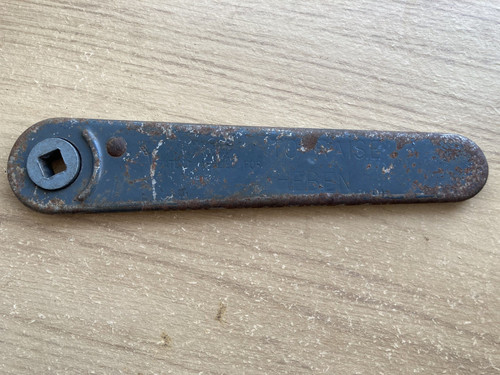 Metallifacture jack handle - jack,