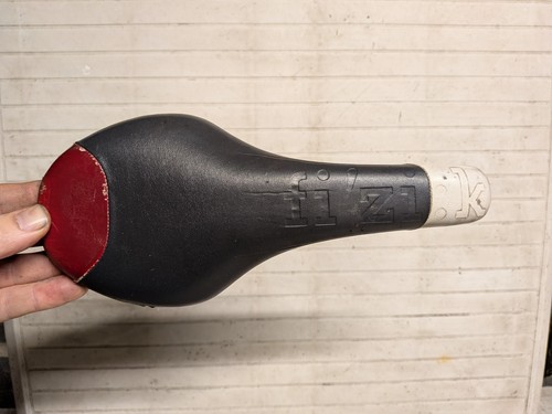 Fizik mountain bike saddle - , red