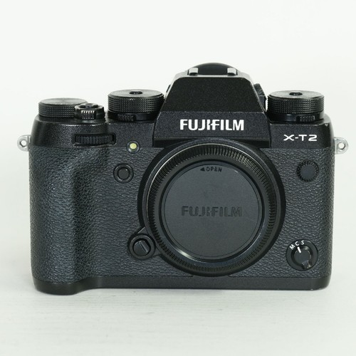 Fujifilm black mirrorless - black,